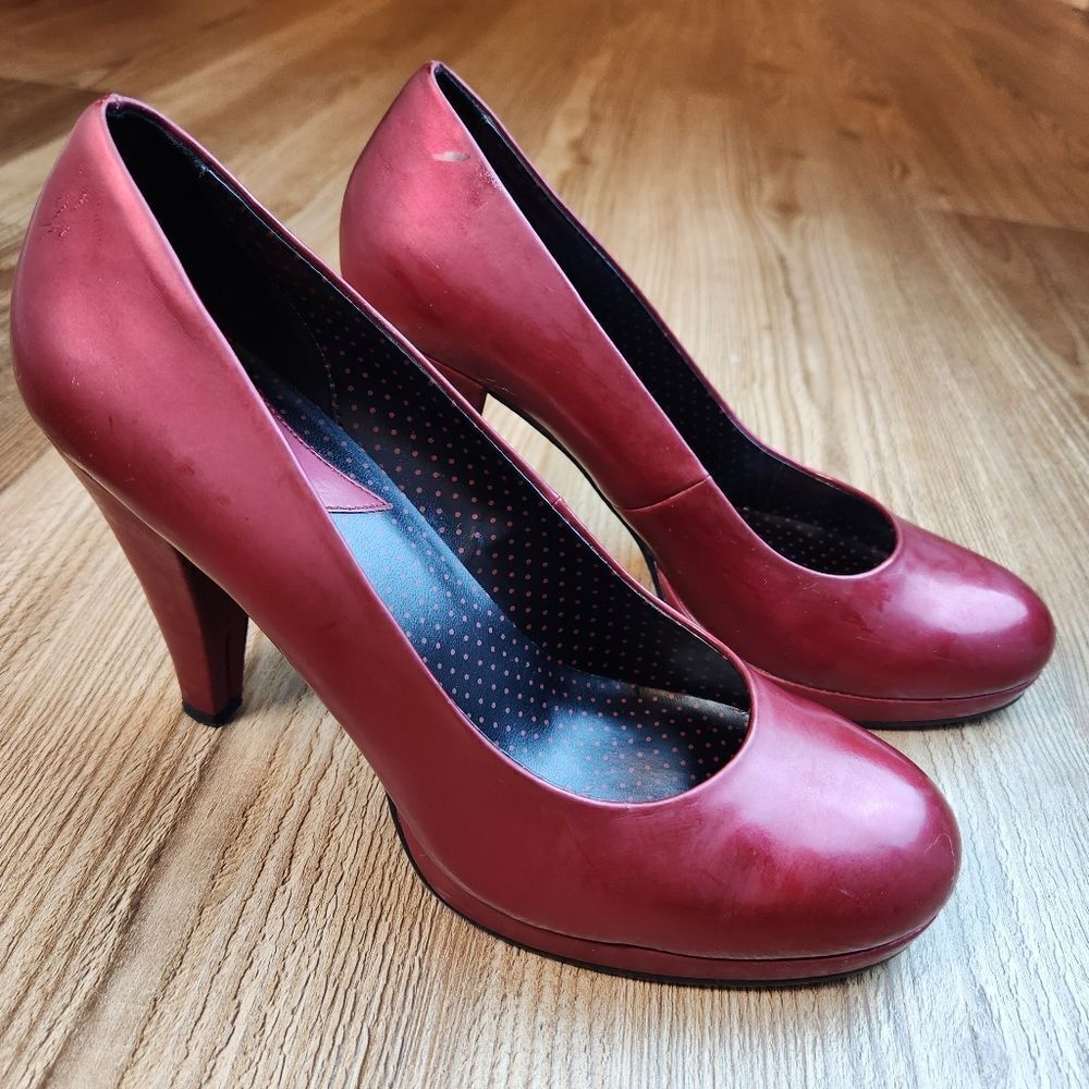 ☔️💜Mix It Red Patent Leather Platform Heels Size 8